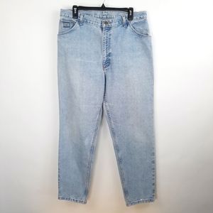 Vintage Wrangler Women's High Waisted Light Wash Tapered Mom Jeans Size 34x29